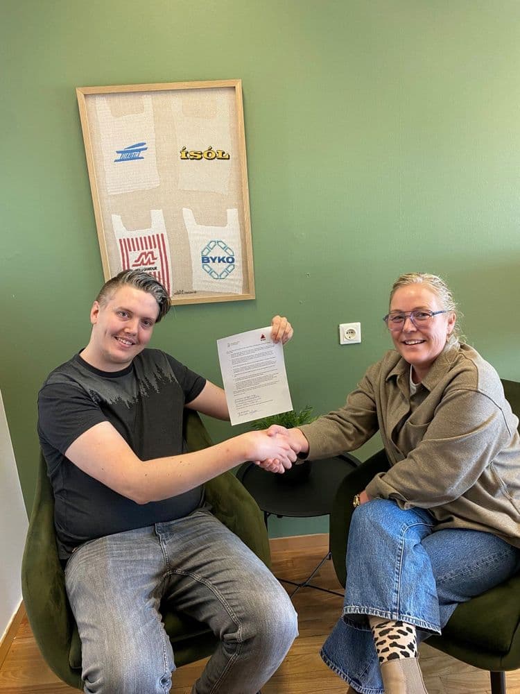 Átak undir-ritar samning við Þroskahjálp