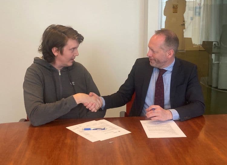 Átak hlaut styrk frá félags- og vinnumarkaðsráðherra